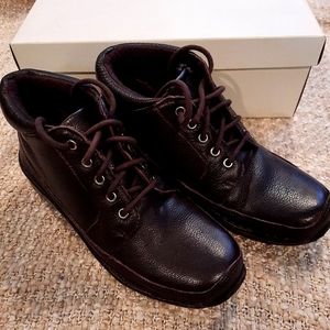 📦 Naturalizer brown zeppelin boots